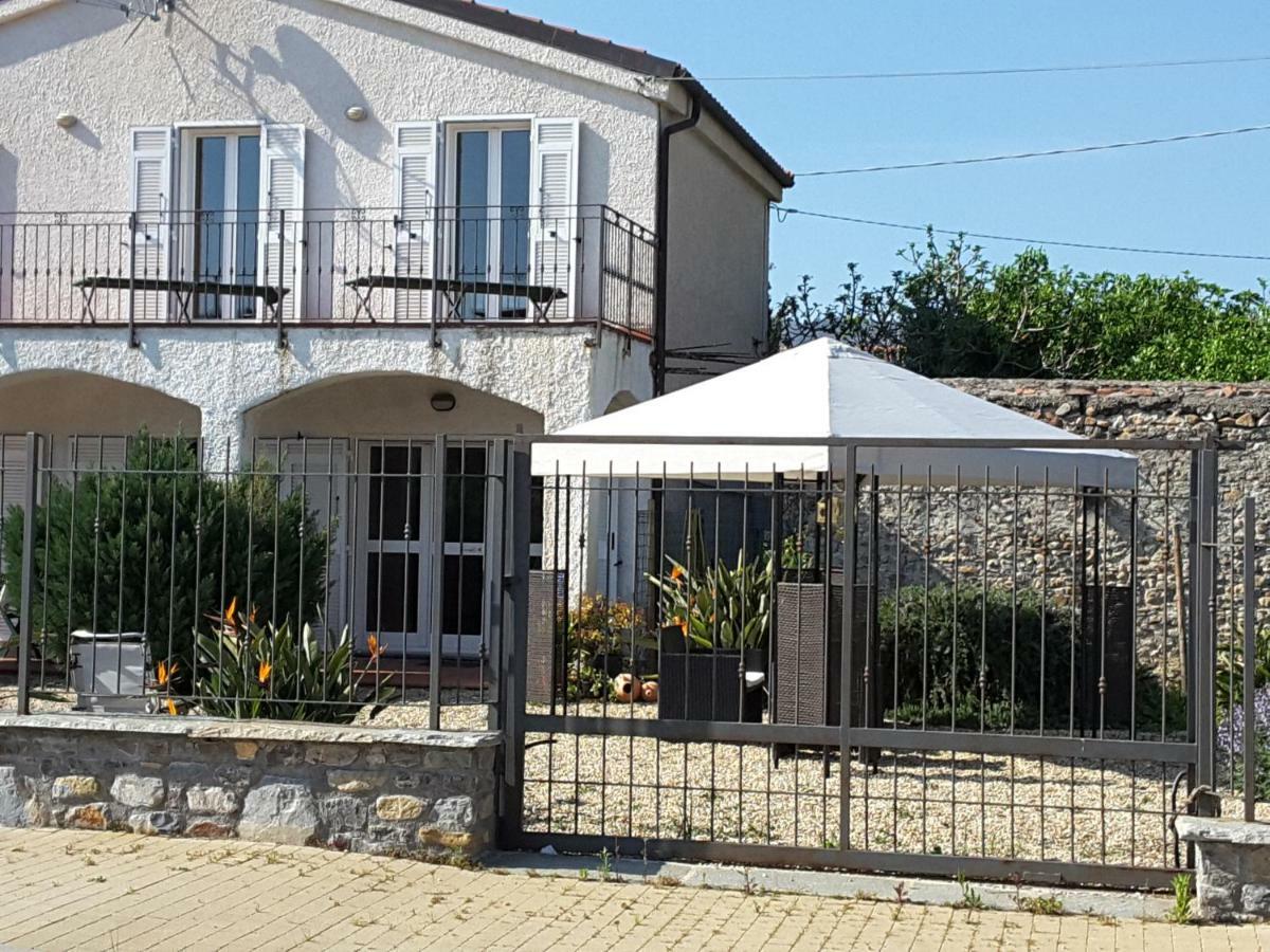 La Strelitzia Cervo Mare Apartment Exterior photo